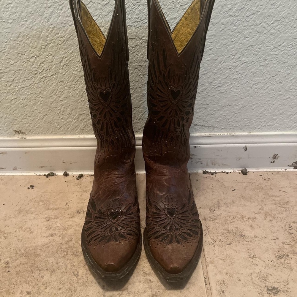 Cavender’s Cowgirl Boots